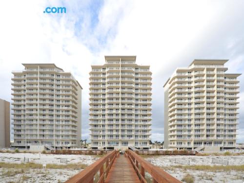 One bedroom apartment in Navarre great for groups!