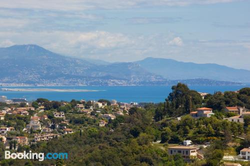 Vallauris dalla vostra finestra! Con terrazza!