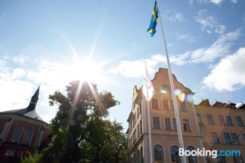 Em excelente posição e terraço em Estocolmo, ideal para 2 pessoas
