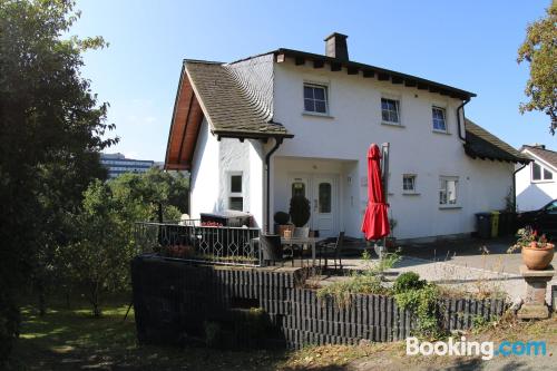 Apartamento com terraço. Perto do centro