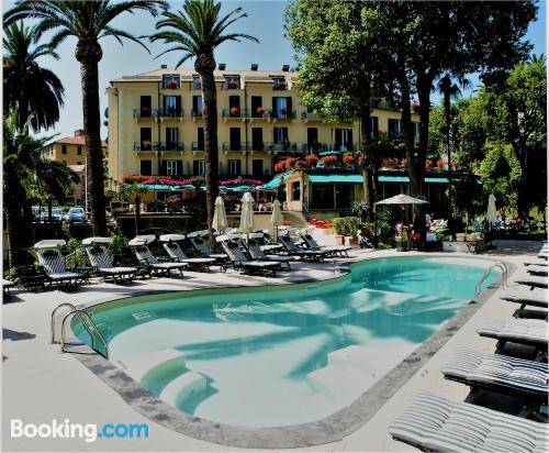 Apartamento com piscina e ar em Santa Margherita Ligure