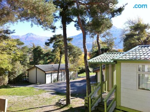 Appartement avec terrasse. Embrun à vos pieds!