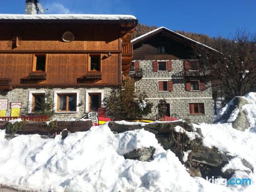 Apartamento apto para mascotas en Champoluc con terraza y internet.