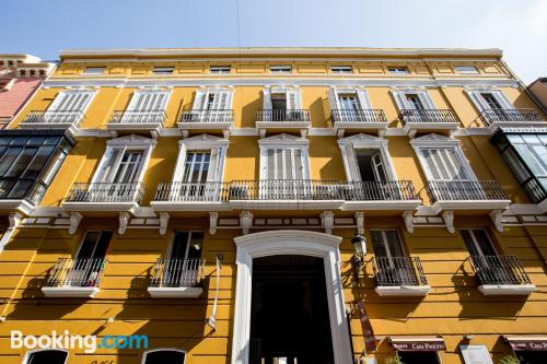 Appartement met kinderbed. Valencia aan zijn voeten!