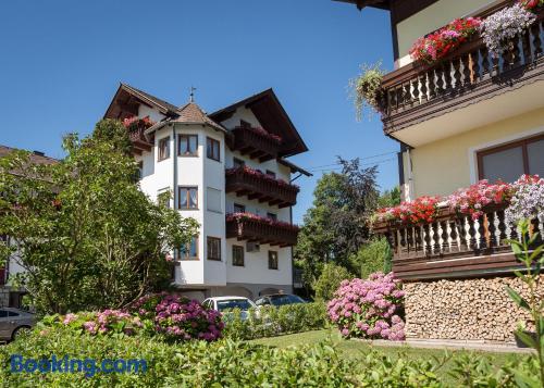 Appartement avec terrasse. À Attersee am Attersee