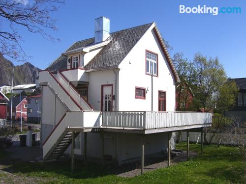 Espaçoso apartamento perto de tudo em Svolvær