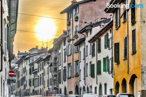 Appartement met airconditioning. Bergamo vanuit uw raam!