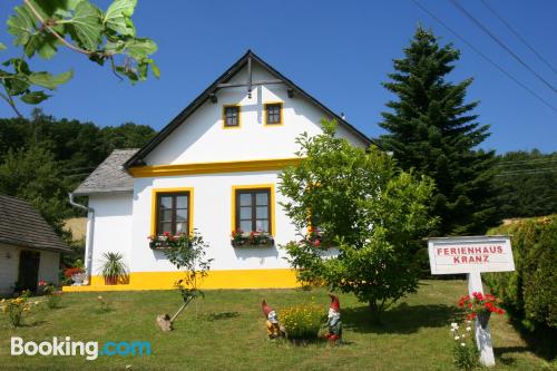 Gerersdorf bei Güssing à vos pieds. Wifi et terrasse