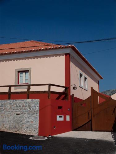 Prático apartamento em Cadaval. Terraço e piscina