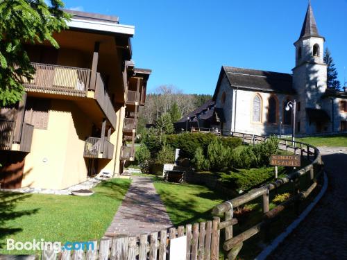 Piccolo appartamento in posizione migliore. Madonna Di Campiglio ai vostri piedi!