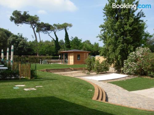 Appartement avec terrasse. Tirrenia à vos pieds