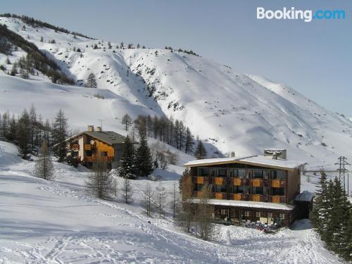 Appartement avec terrasse et Internet à Commune de Vars. Parfait!