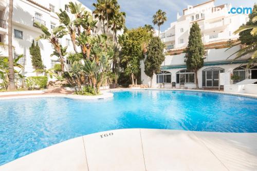 Apartamento en Benalmádena con piscina.