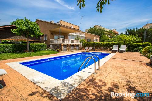 Appartement avec piscine, avec l'air concdetionné!