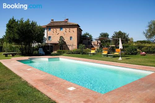 Apartamento de 60m2 em Cortona. Piscina!