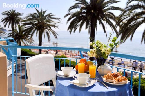 Prático apartamento em Alassio. No centro da cidade