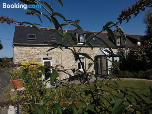 Ferienwohnung mit w-lan und Balkon. In Lannion