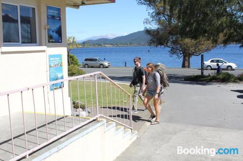 Ferienwohnung mit w-lan und Terrasse. In Te Anau