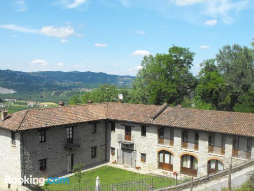 Apartamento com terraço em Vesime.