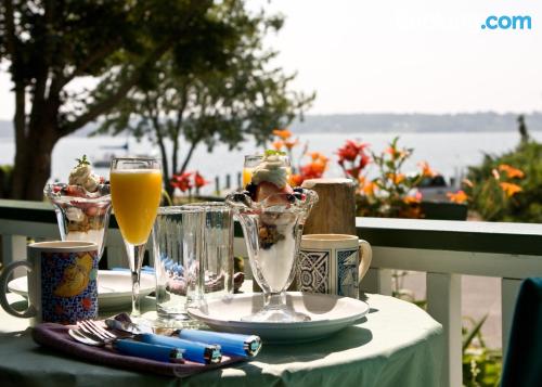 Pratique appartement à Greenport. Terrasse!