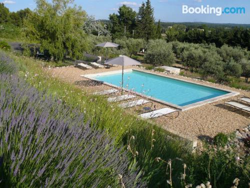 Apartamento com terraço em Maussane-les-Alpilles