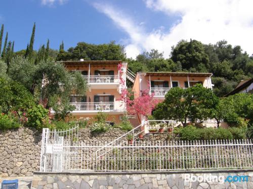 Wohnung für 2 Personen in Paleokastritsa. Terrasse!