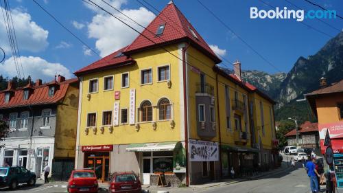 Apartamento com terraço. Aquecimento e Internet