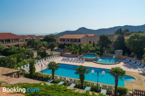 Apartamento con piscina. ¡Perfecto dos personas!