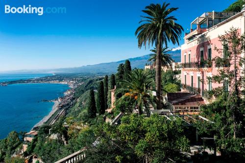 Appartement met terras, in het centrum von Taormina