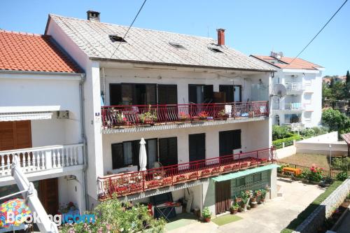 3 dormitórios, numa posição central. Terraço!