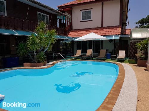 Appartement avec piscine. À Khon Kaen