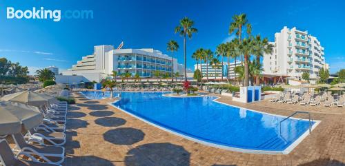 Appartement avec piscine. Terrasse!