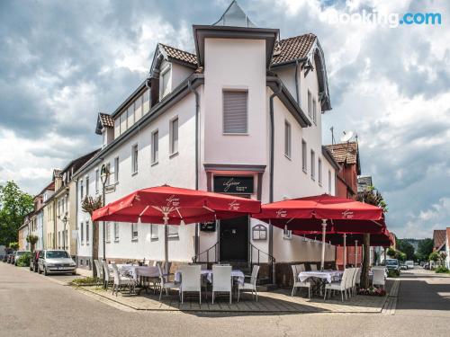 Pratique appartement à Nuertingen. Idéal!