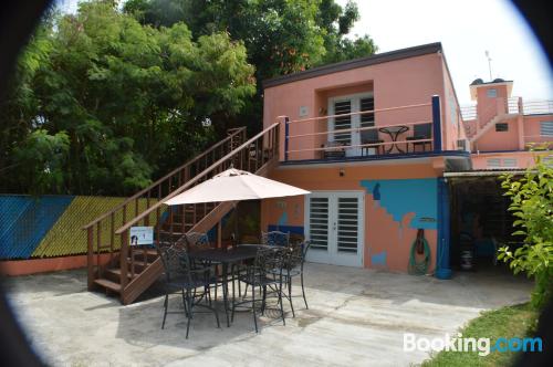 Apartamento com Internet. Terraço!