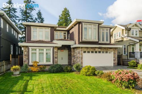 Ferienwohnung mit Terrasse. In Burnaby