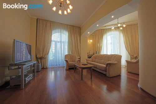 Grande apartamento com 2 quartos em Kiev