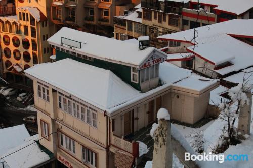 Appartement avec terrasse et wifi à Shimla pour deux personnes.