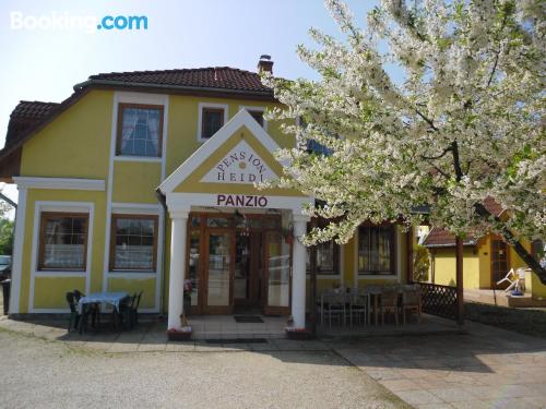 Wohnung mit Balkon. Praktische und in Zentrum