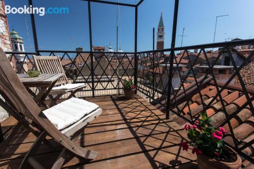 Apartamento com terraço em Veneza