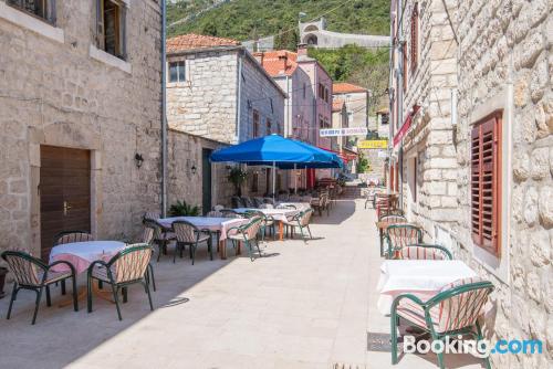 Wohnung mit Terrasse. In Ston