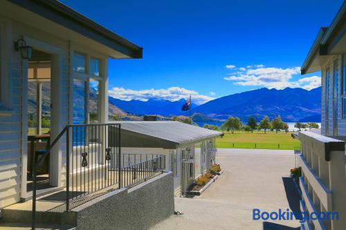 Praktische Ferienwohnung in Wanaka. Terrasse!