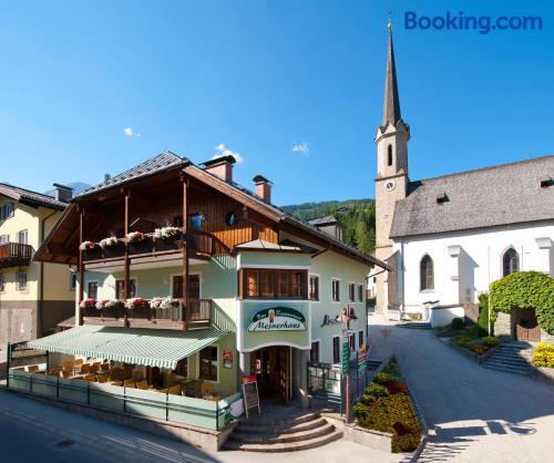 Mühlbach am Hochkönig à vos pieds. Terrasse!