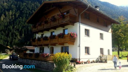 Spacieux appartement avec deux chambres. Neustift im Stubaital est votre