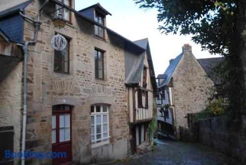 Minime appartement. Dinan à vos pieds