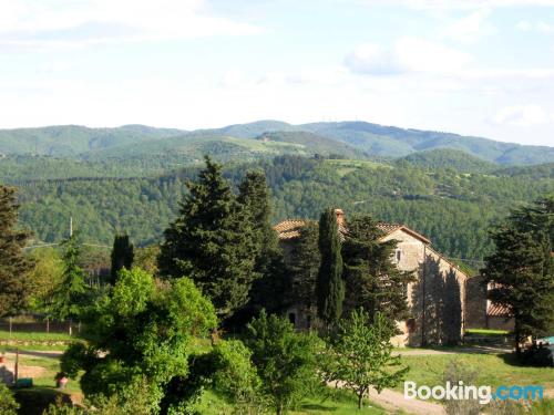 Appartamento con culla. Anghiari dalla vostra finestra!