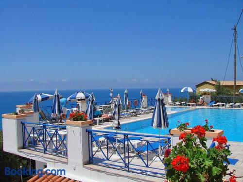 Appartement à Agios Gordios. Terrasse!