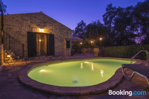 Appartement avec piscine et terrasse. Idéal!