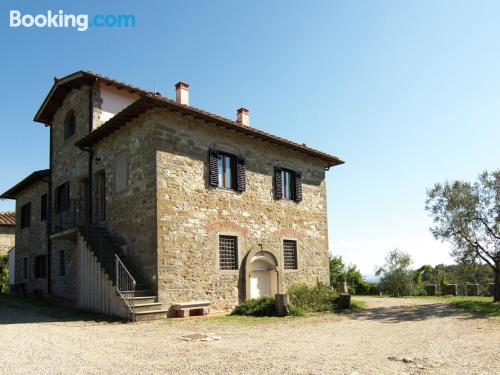 Sleep in Poggio Alla Croce with three bedrooms