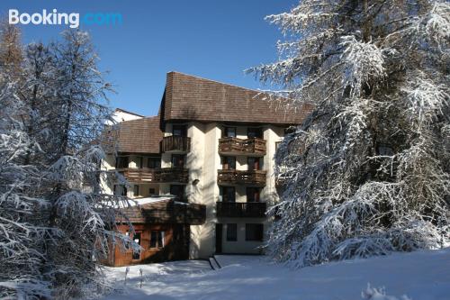 Apt mit Terrasse und Internet. Ideal für 2 Personen