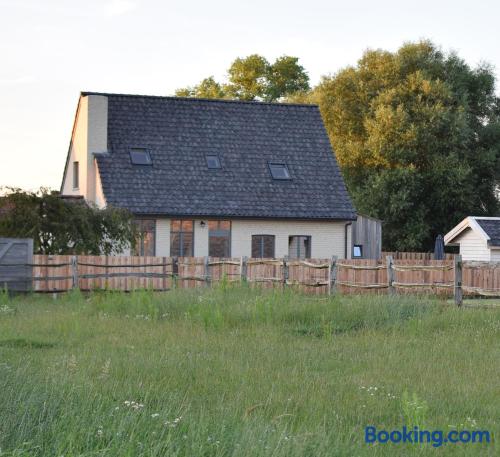 Ferienwohnung mit Terrasse. Mit Kinderbett